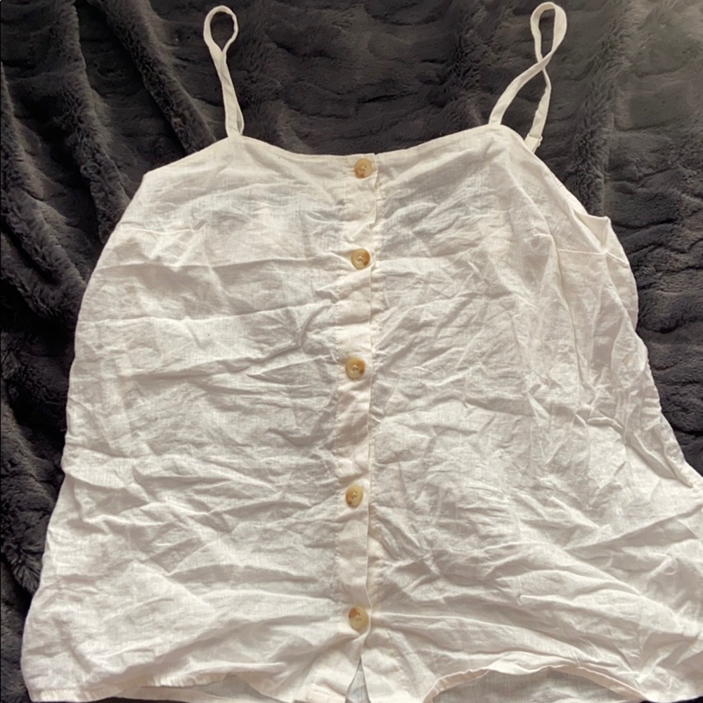 Button down tank